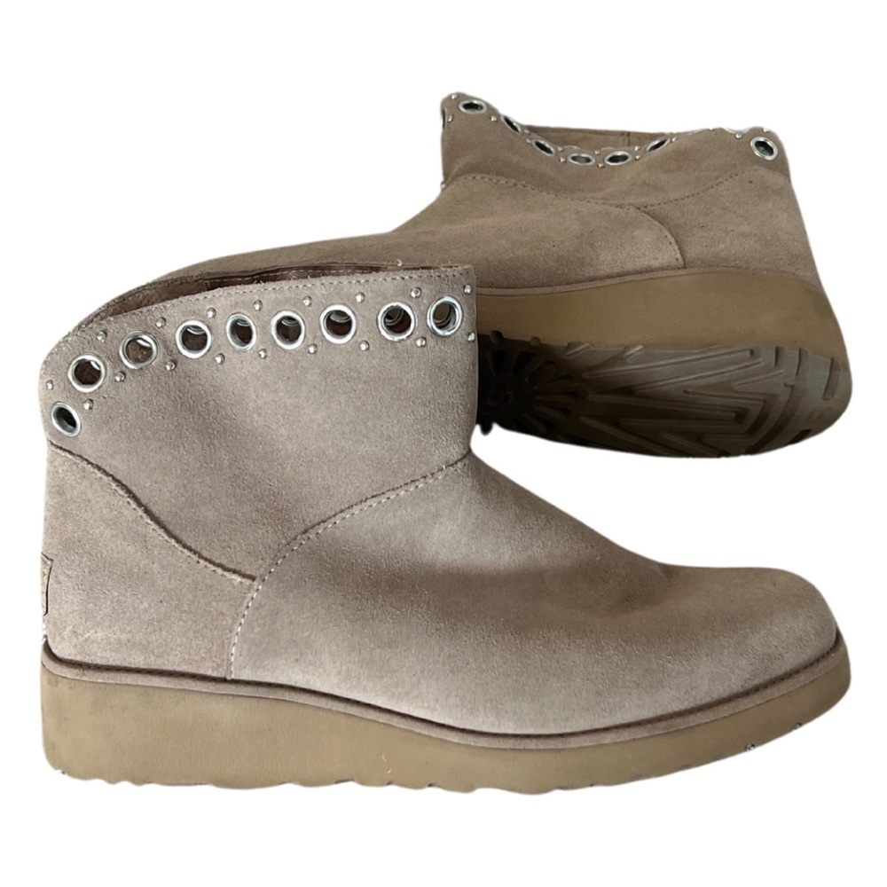 Women's Tan Ankle Boots with Eyelet Detail
